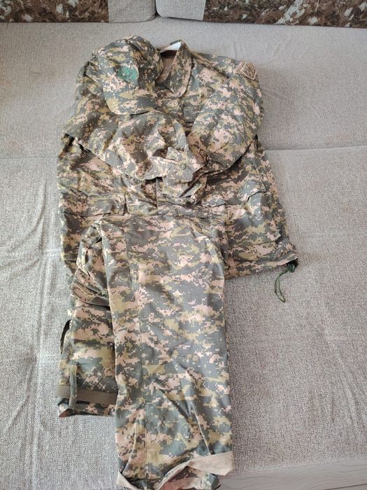 Продам военную форму.практически новая.зимняя и летняя формаа