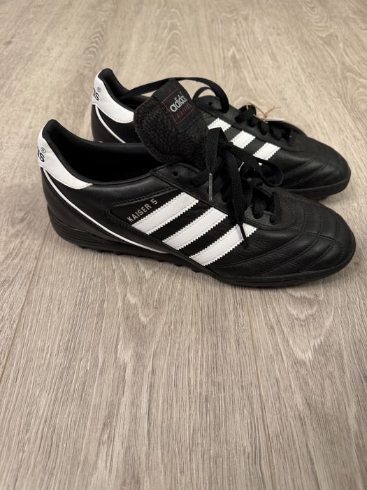 Ghete fotbal Adidas Kaiser 5