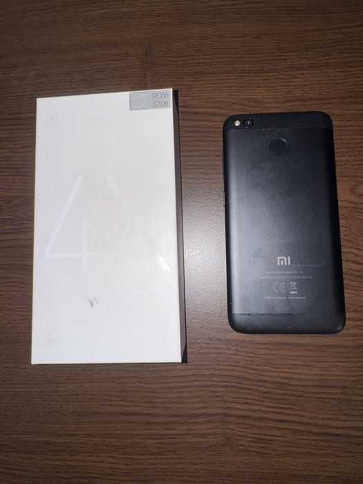 Xiaomi Redmi 4X 3/32 ГБ Черный
