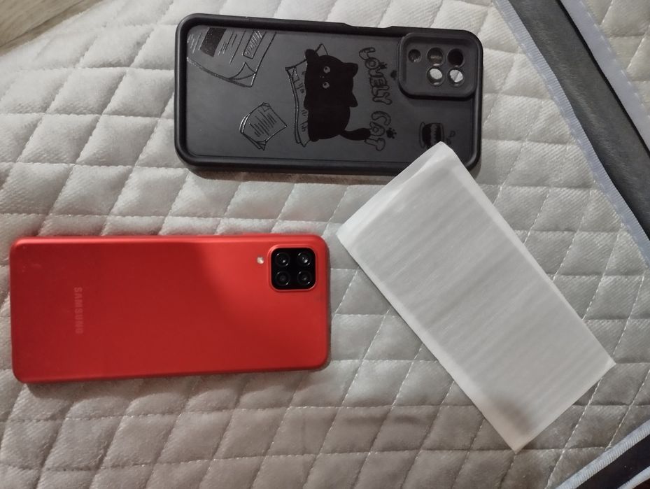 Телефон Самсунг А12