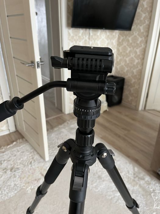 Штатив для камеры