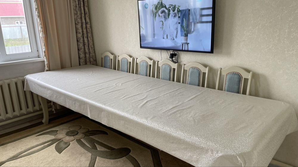 Стол и стулья для гостинной!