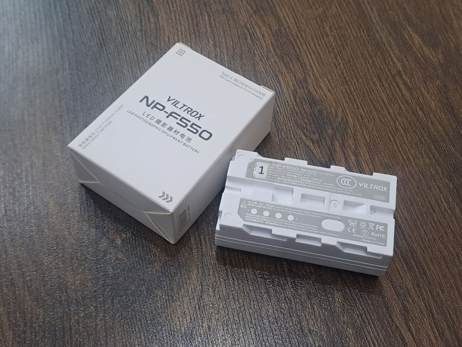 NP-F 550 от Viltrox