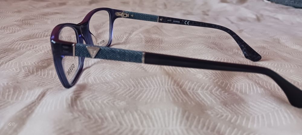 Диоптрична рамка за очила Guess