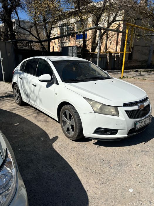 Chevrolet Cruze 2012 года