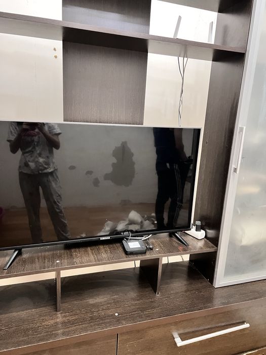 Продаю стенка для телевизора