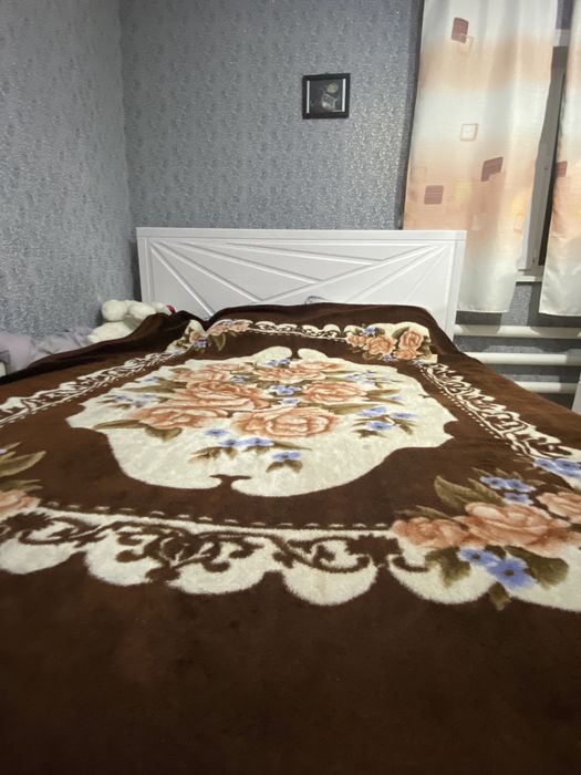 Продам спальный гарнитур