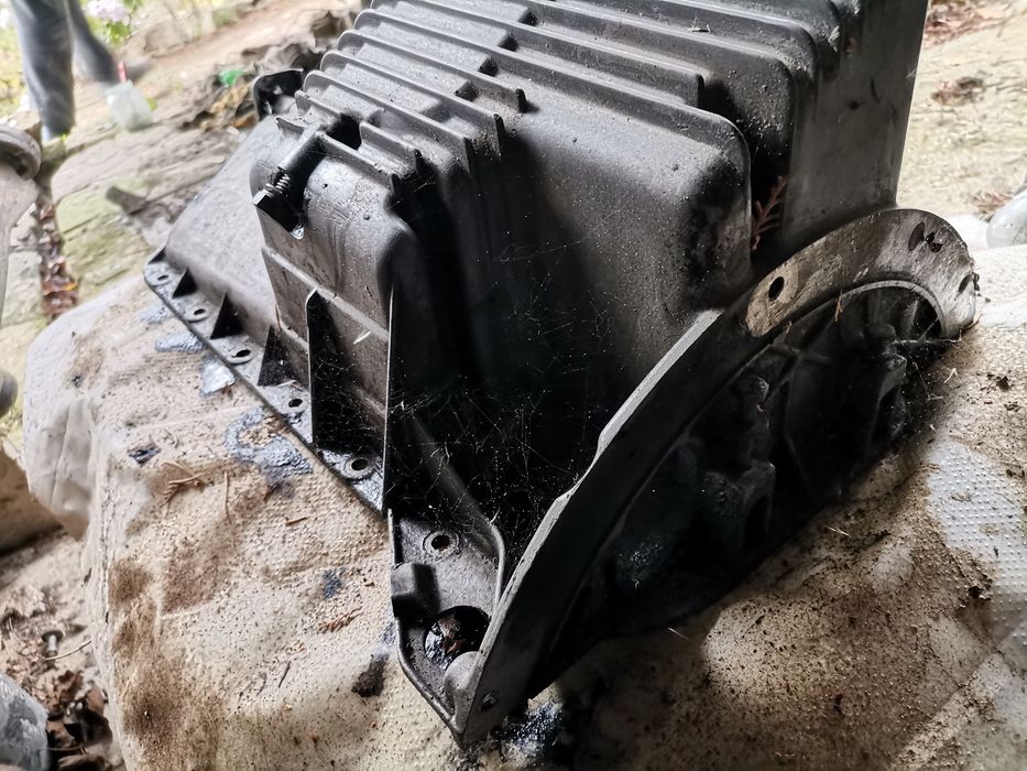 Кормилен прът, капак клапани и картер BMW e 36 m43