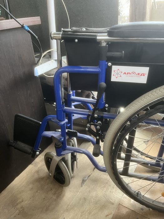 Продам инвалидную коляску!