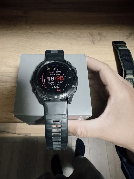 часы Garmin fenix 8
