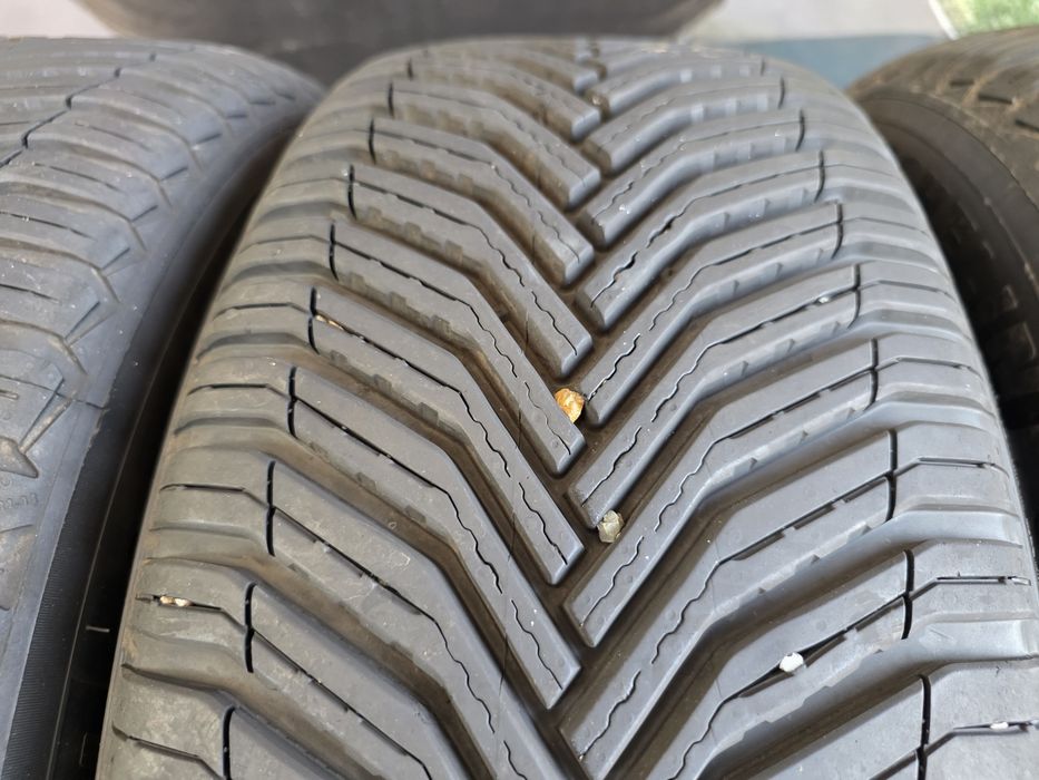 215/55/17 MICHELIN 4бр