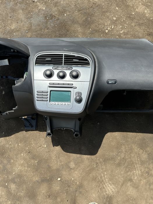 Табло арматурно Seat Altea 2004-2015 черно оригинално