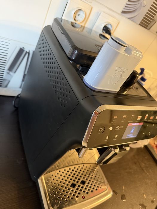 Espressor automat Philips LatteGo Seria 5400