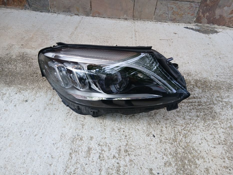 Десен фар mercedes c klas w205 lift