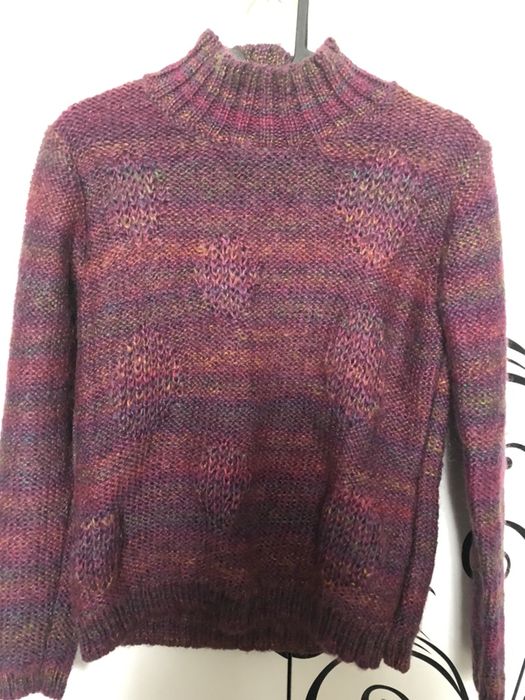 Продаются кофты,свитера.