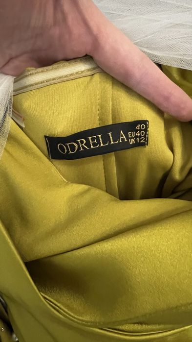 Платье вечернее