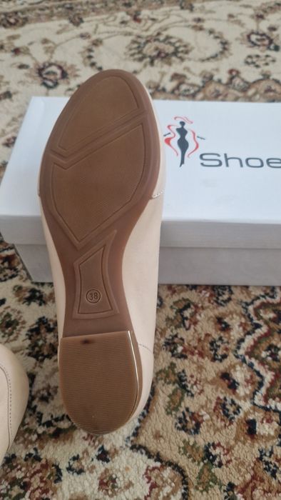 Продам женские туфли