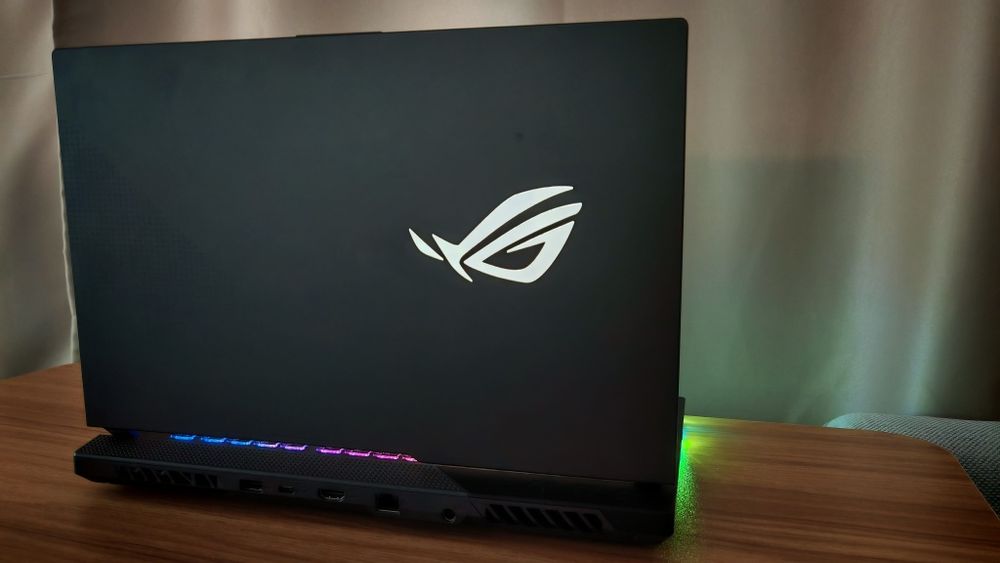 Asus ROG STRIX G513IC Ryzen 7 RTX 3050