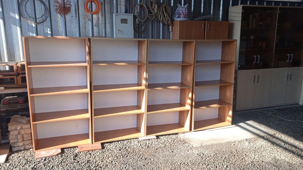 Шкаф офисный      .