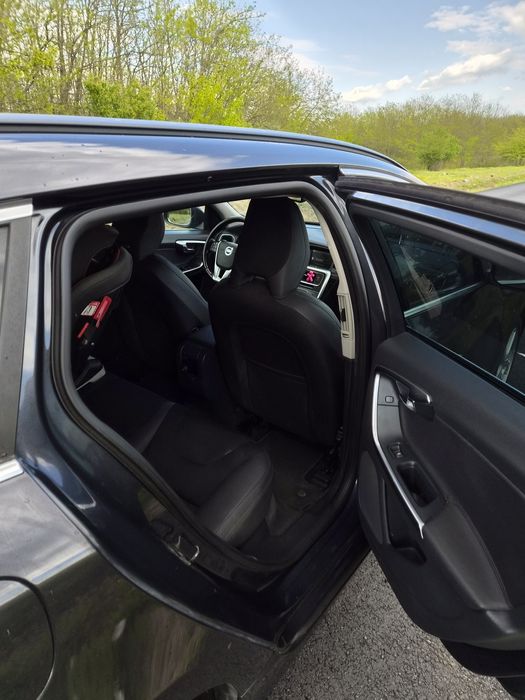 Volvo V60 D5 2.4