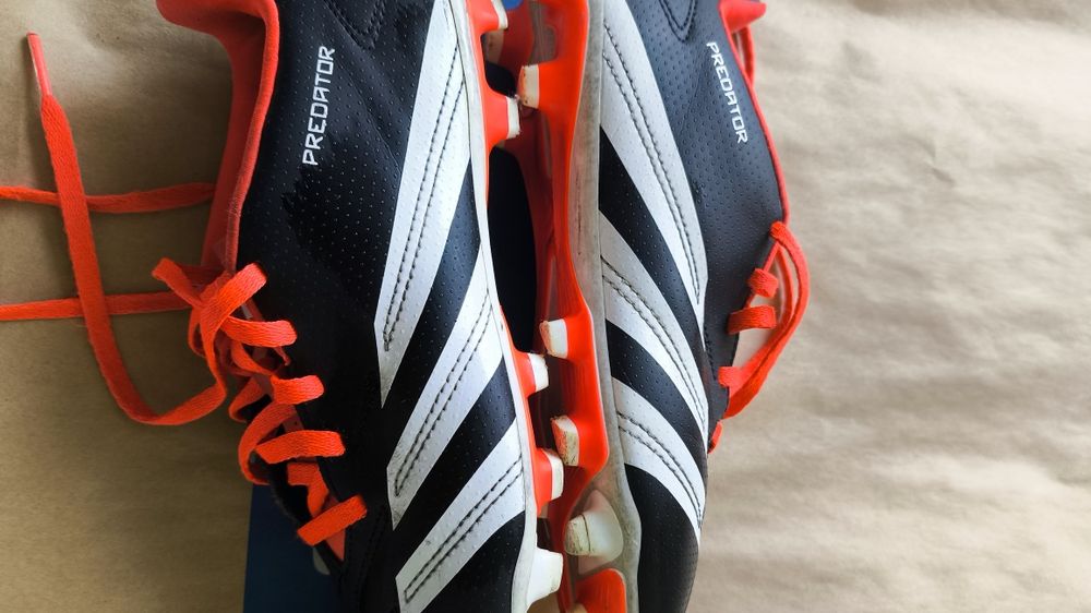 Детски бутонки Адидас