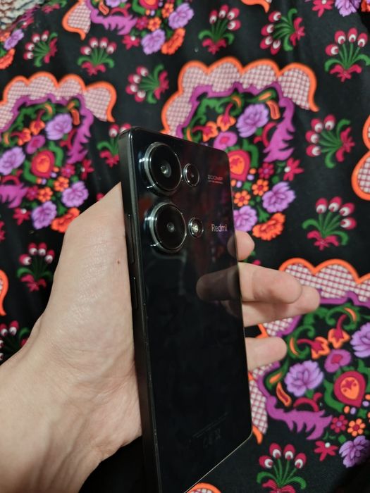 Redmi not 13 pro 8/256. Holati ideal karobka dakument bor