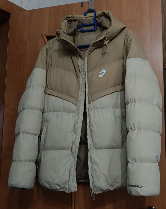 Продам куртку р 44