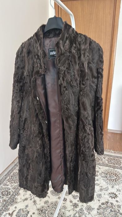 Шуба натуральная каракуль