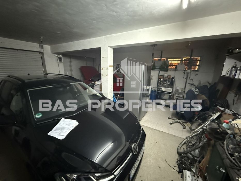 Продава се Гараж / Паркомясто в с. Волуяк, Област София-град - 52 кв.м за 962 €/кв.м - Снимка #1