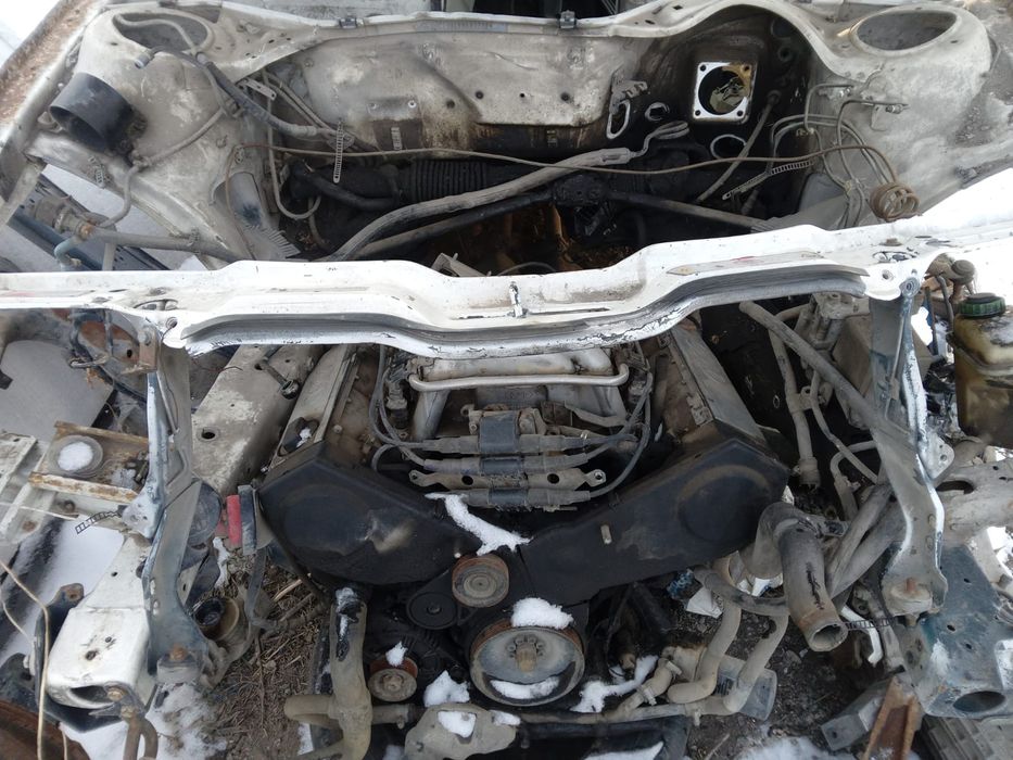 Продам Ауди 100 С4 по запчастям.