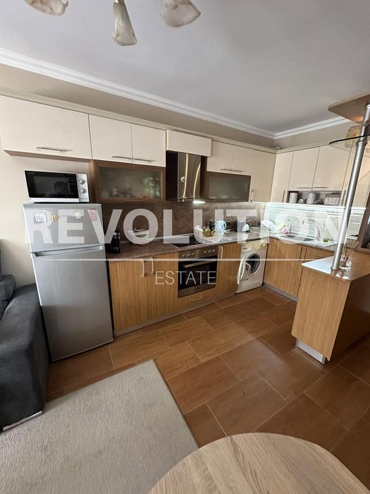 Дава се под наем Двустаен апартамент в Варна, Гръцка махала - 70 кв.м за 750 € - Снимка #2