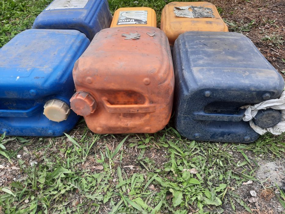 Продам канистры 20литров и меньше