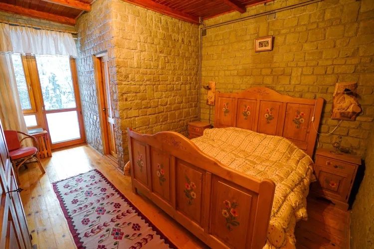 Дава се под наем Къща в Банско - 685 кв.м за 1122 € - Снимка #4