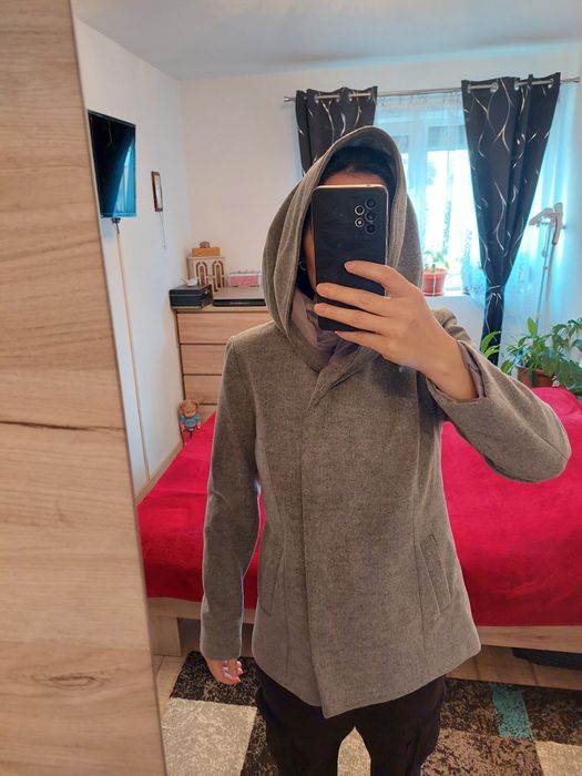 Palton cu gluga scurt