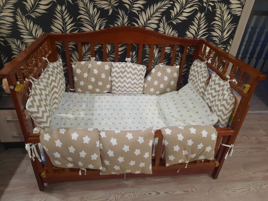 Продам детскую кроватку