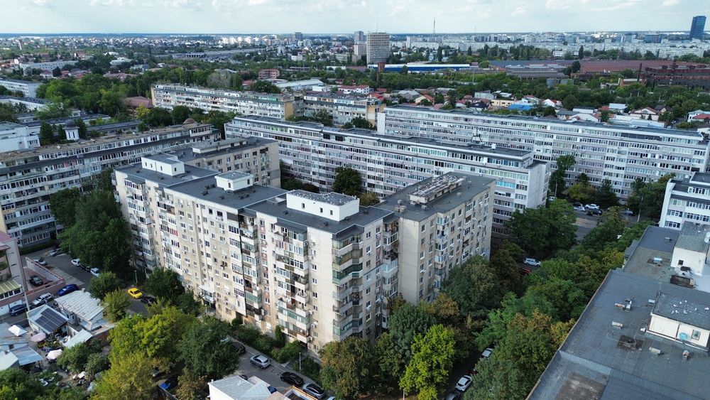 Apartament 3 camere, centrala termica,  etaj 3 , proprietar