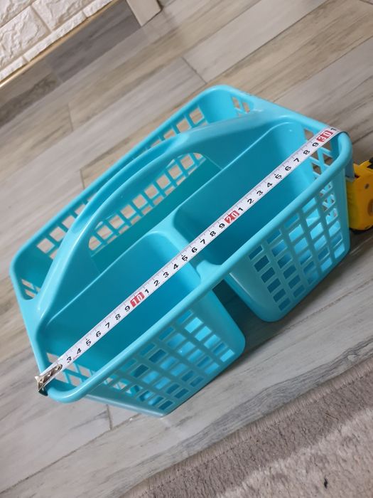 Контейнер ширина 31m, длина 22m, глубина 4 m