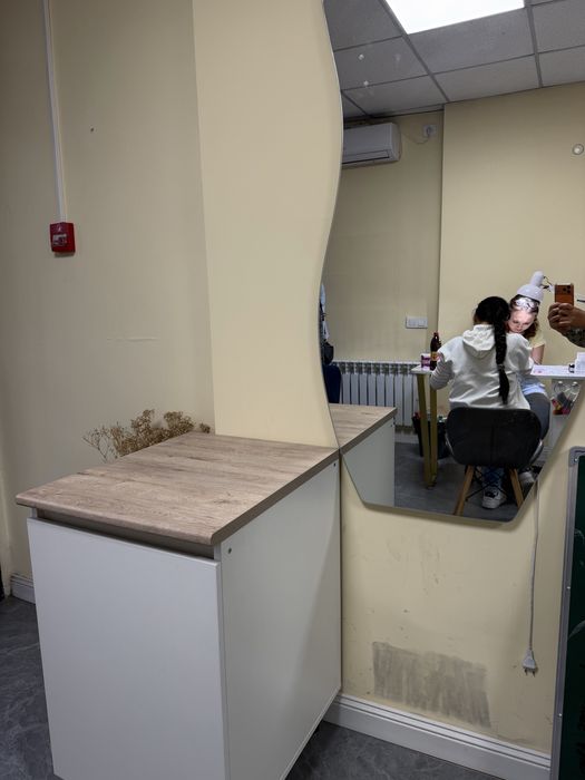 Срочно продам мойку,маникюрный стол