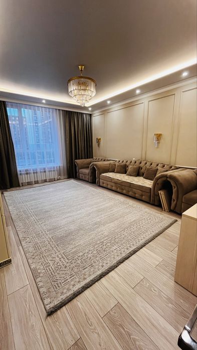 Ковер 3,5*4 м в отличном состоянии