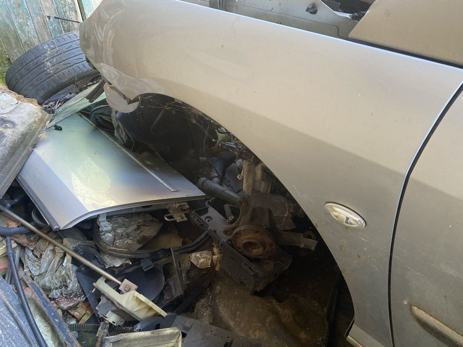 Ляв калник пежо 407