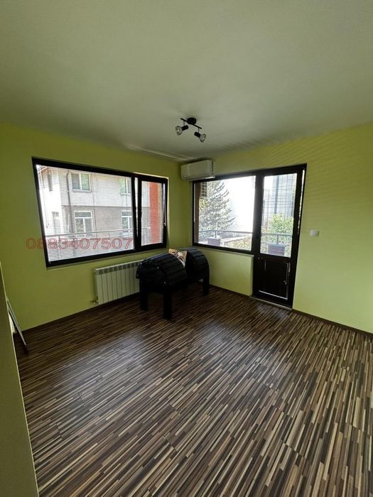 Дава се под наем Четиристаен апартамент в София, Иван Вазов - 136 кв.м за 1396.38 € - Снимка #1