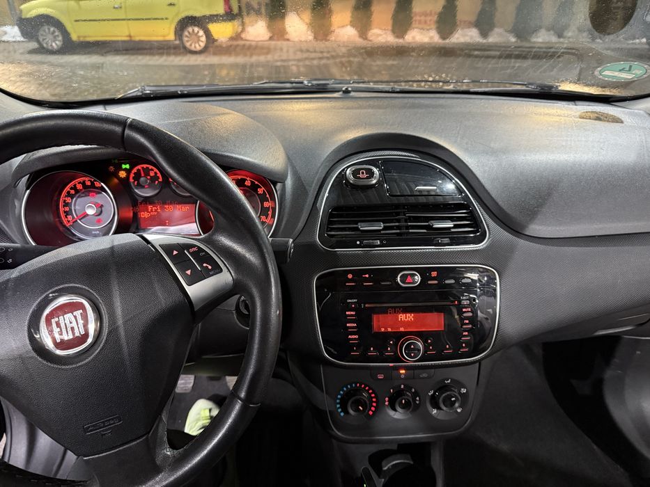 FIAT PUNTO . Benzină . Nu deranjati inutil