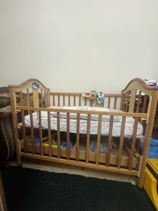 Детская кроватка