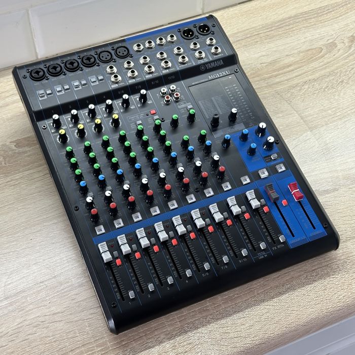 Микшер yamaha mg12xu