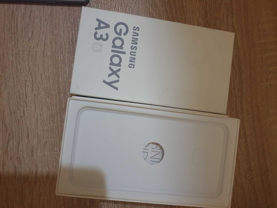 Smartphone Samsung Galaxy A3 2016 Perfect Funcțional Cu Folie