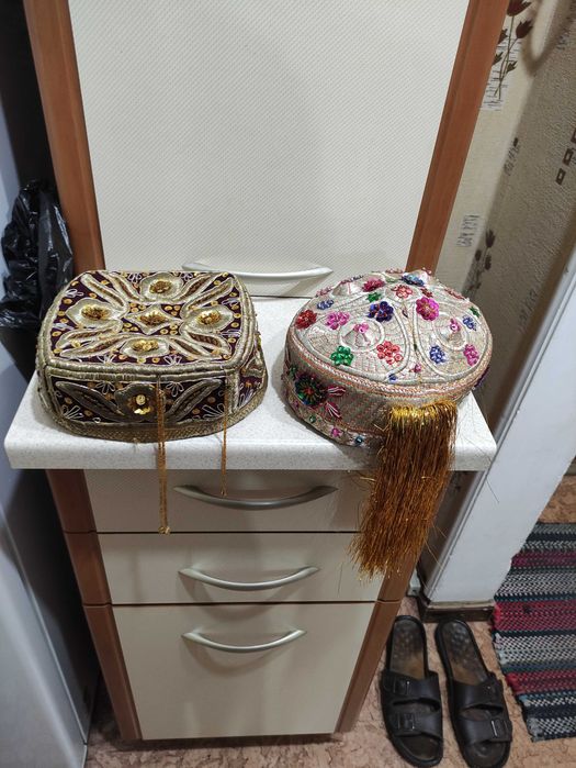 Тюбетейки узбекские