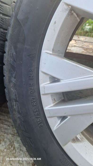 Vând set 4 jante Volkswagen R17 + anvelope Pirelli