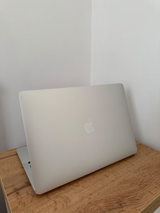 MacBook Air M1 8/512 / 91% bateriei (185 cicluri) / Stare Excelenta / Apple iPhone