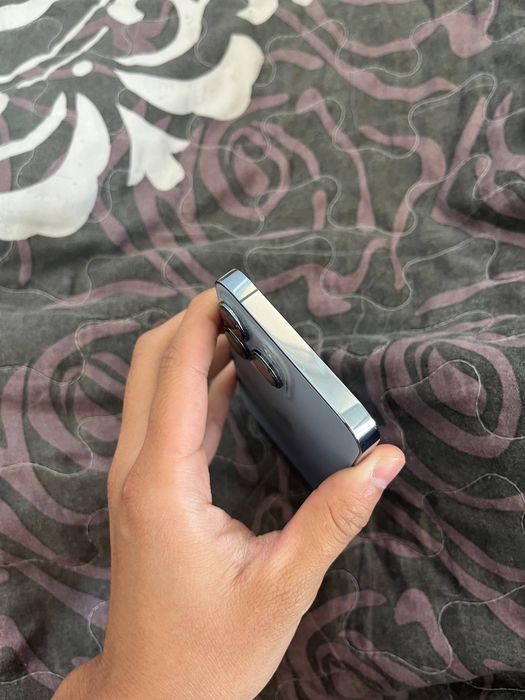 Продам Iphone 13 pro