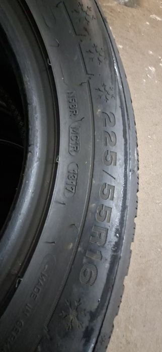 Anvelope de iarna 225 55 16 R16 Dunlop
